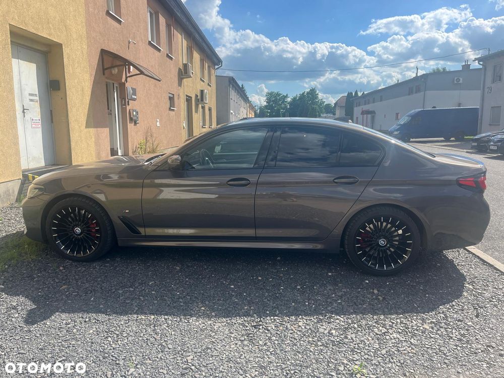 BMW Seria 5 530d xDrive mHEV M Sport sport - 4