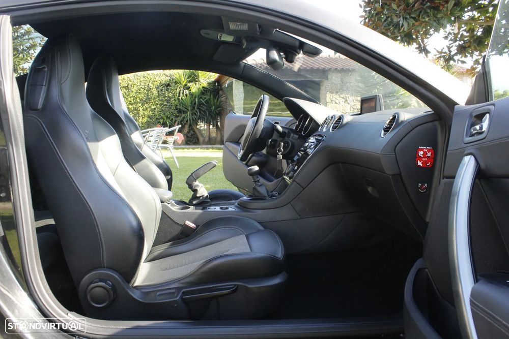 Peugeot RCZ 1.6 THP SE Black Yearling - 19