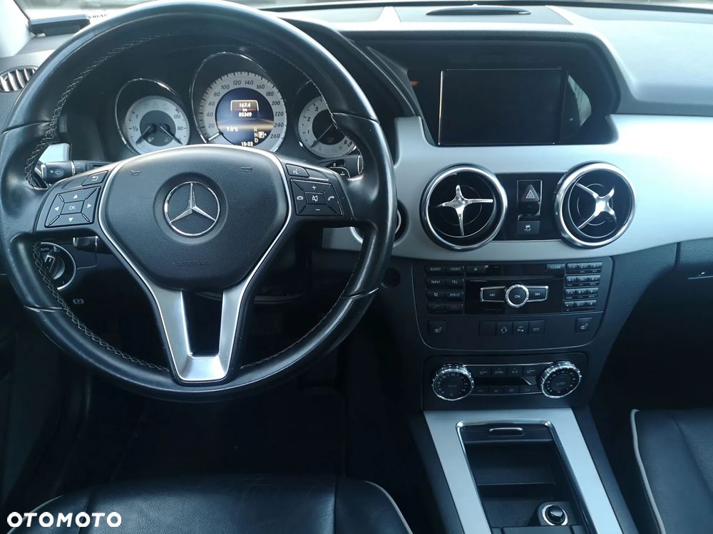 Mercedes-Benz GLK 350 4-Matic - 9