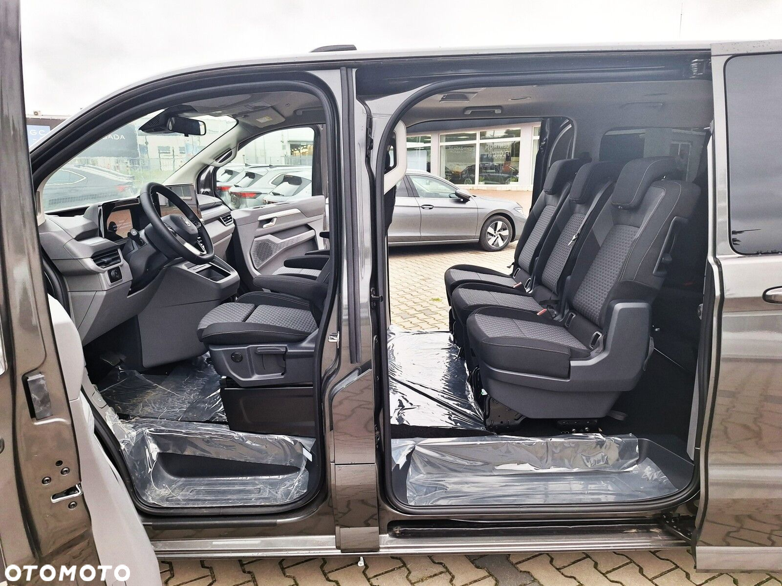Volkswagen Caravelle - 18