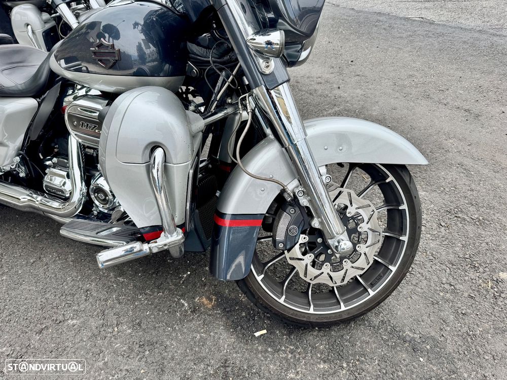 Harley-Davidson FLHXS STREET GLIDE CVO - 3
