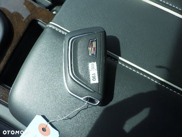 Cadillac Escalade - 37