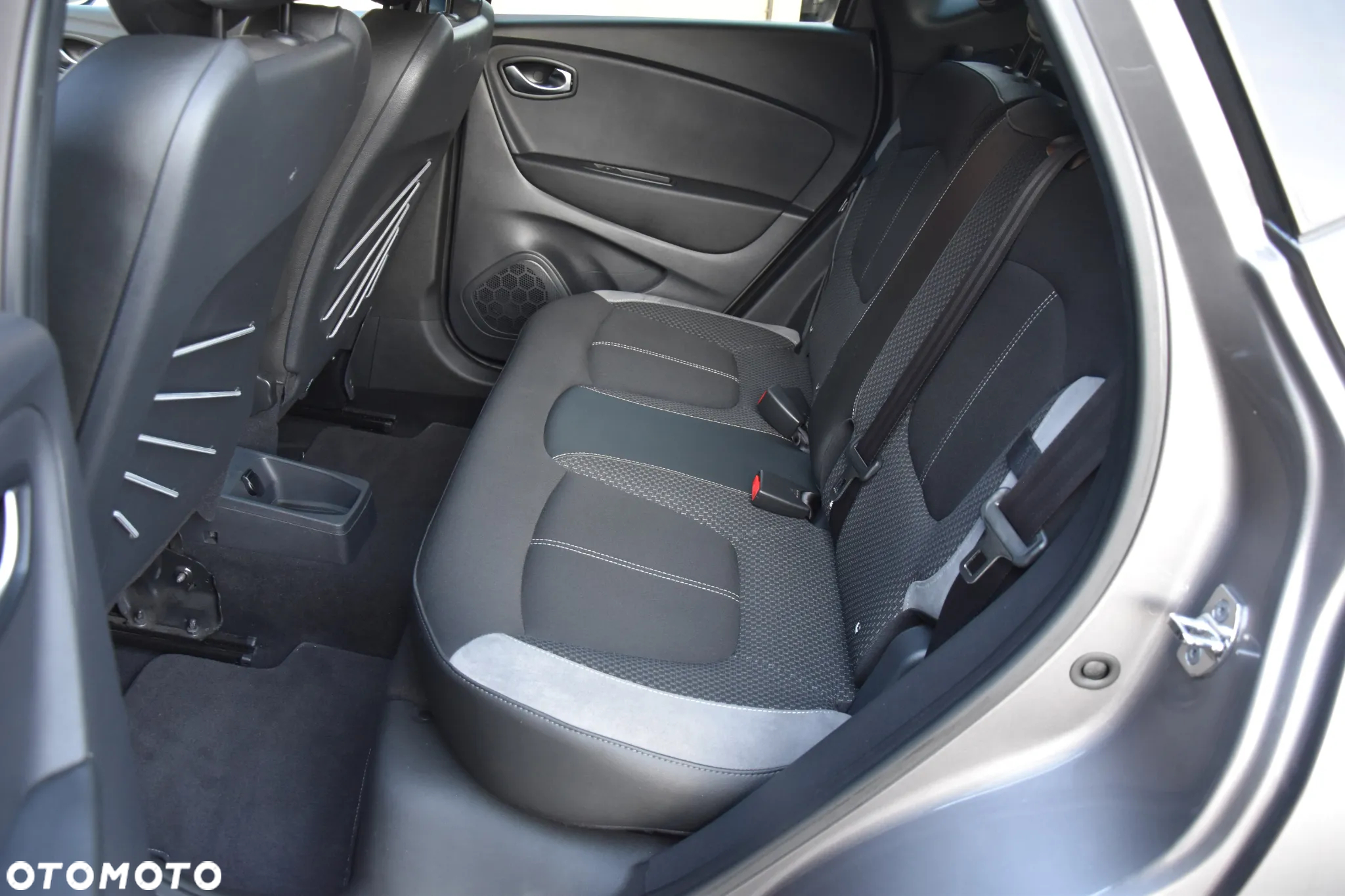Renault Captur ENERGY TCe 120 EDC Bose Edition - 33
