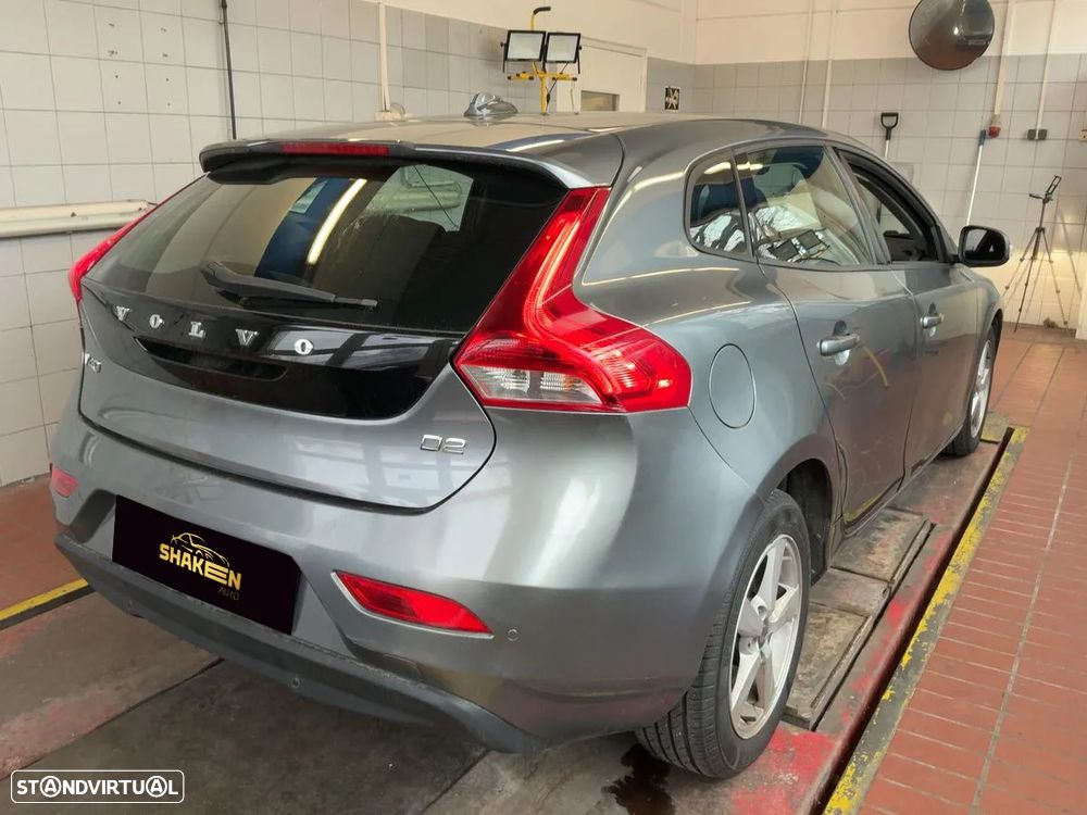 Volvo V40 D2 Kinetic - 4