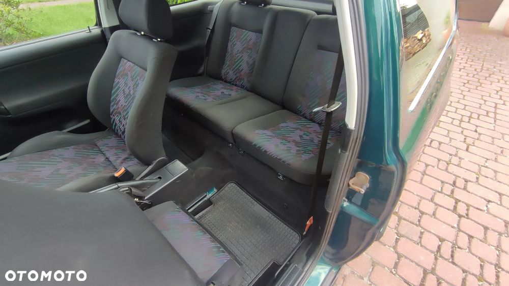 Volkswagen Golf 1.8 GL - 7