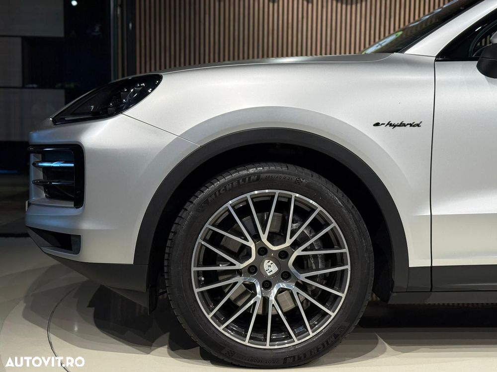 Porsche Cayenne Coupe - 7