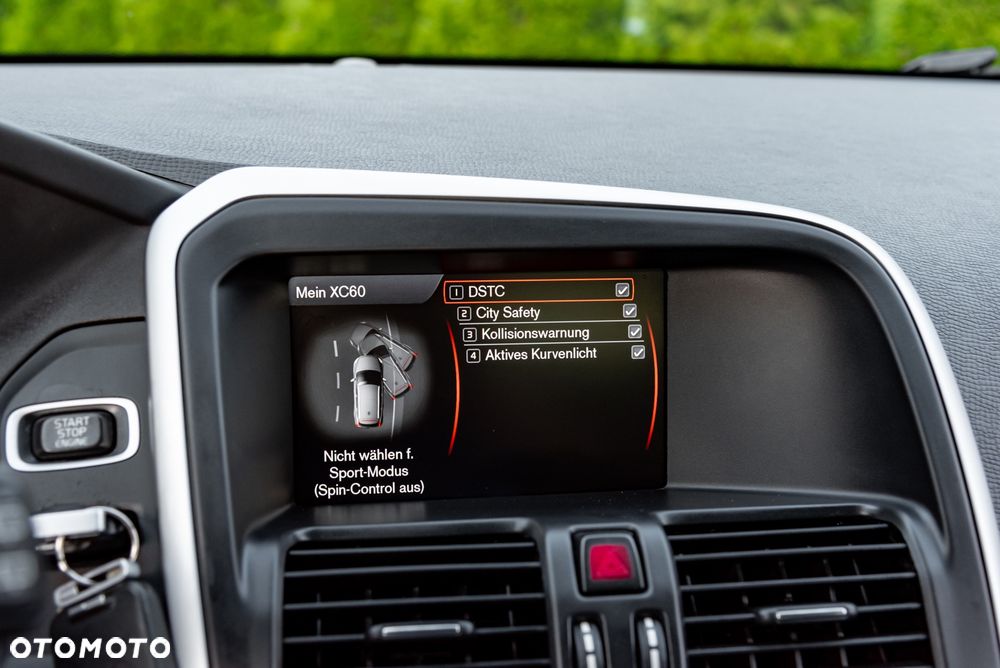 Volvo XC 60 T6 AWD R-Design - 34