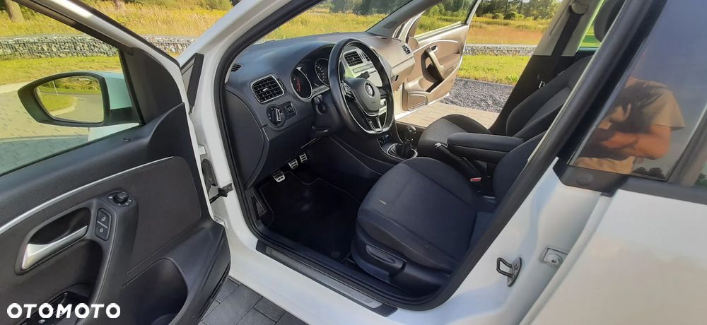 Volkswagen Polo 1.2 TSI BMT Highline - 24