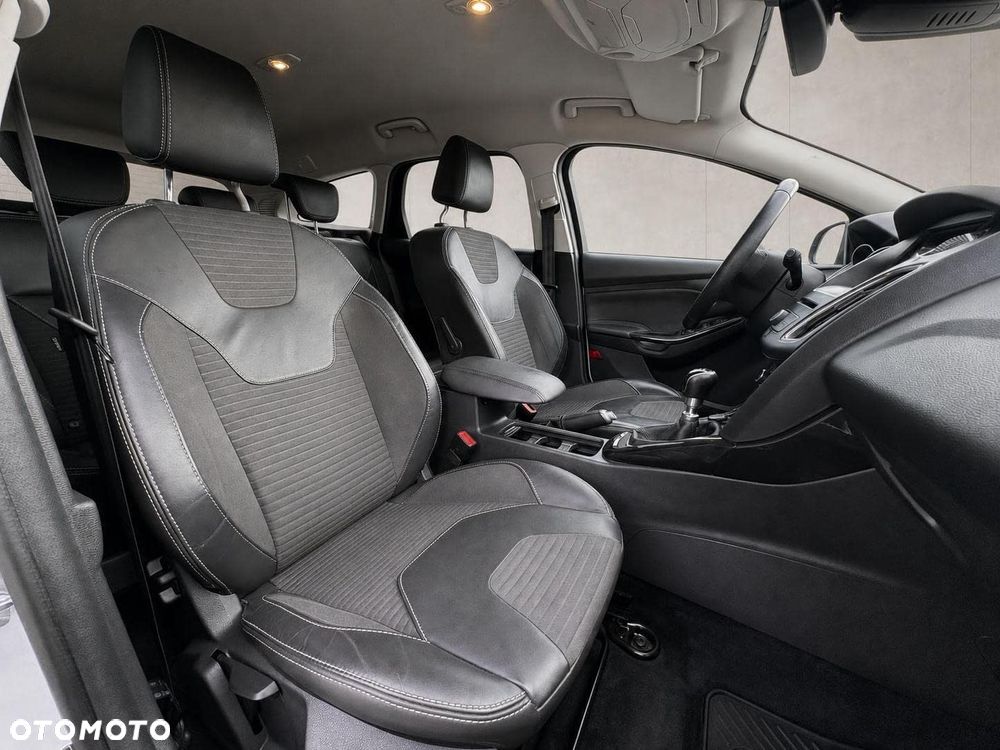 Ford Focus 1.0 EcoBoost Titanium - 19