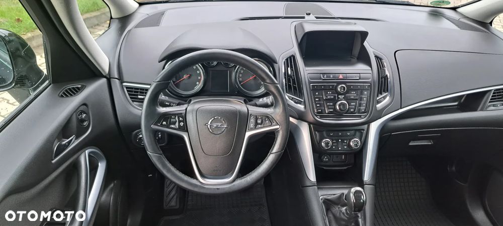 Opel Zafira - 22