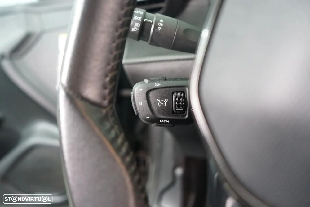 Peugeot 208 1.2 PureTech Allure - 24