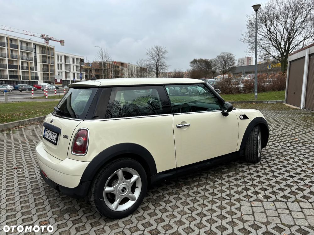 MINI ONE Standard - 9