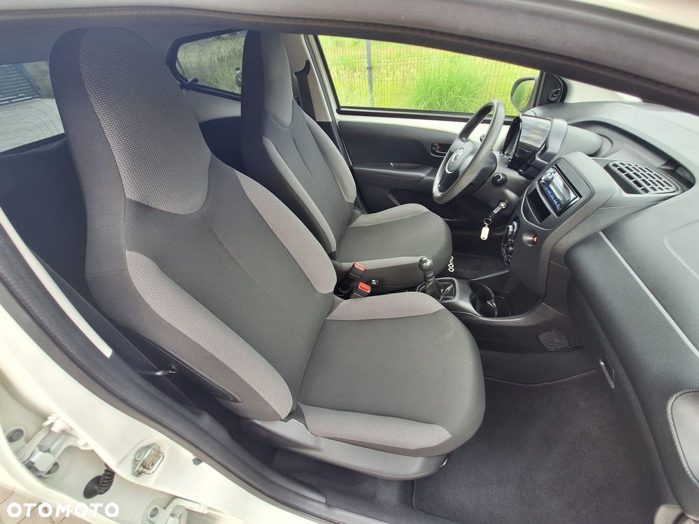 Toyota Aygo x-trend - 15