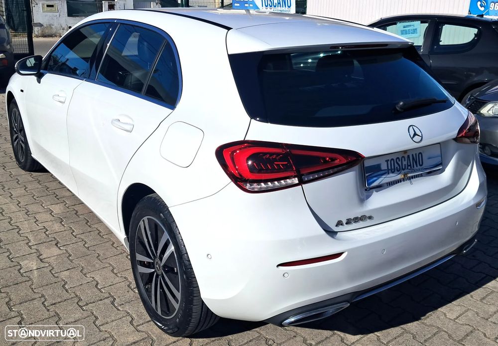 Mercedes-Benz A 250 e Progressive - 2