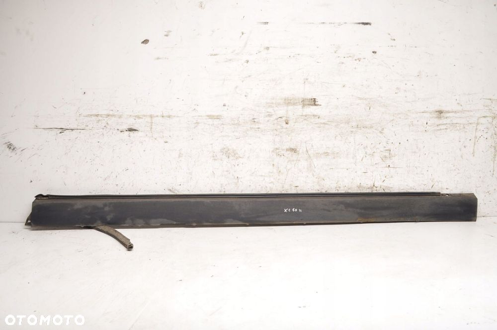 VOLVO XC60 II LISTWY NAKŁADKA PROGOWA PRAWA 31420623 - 1