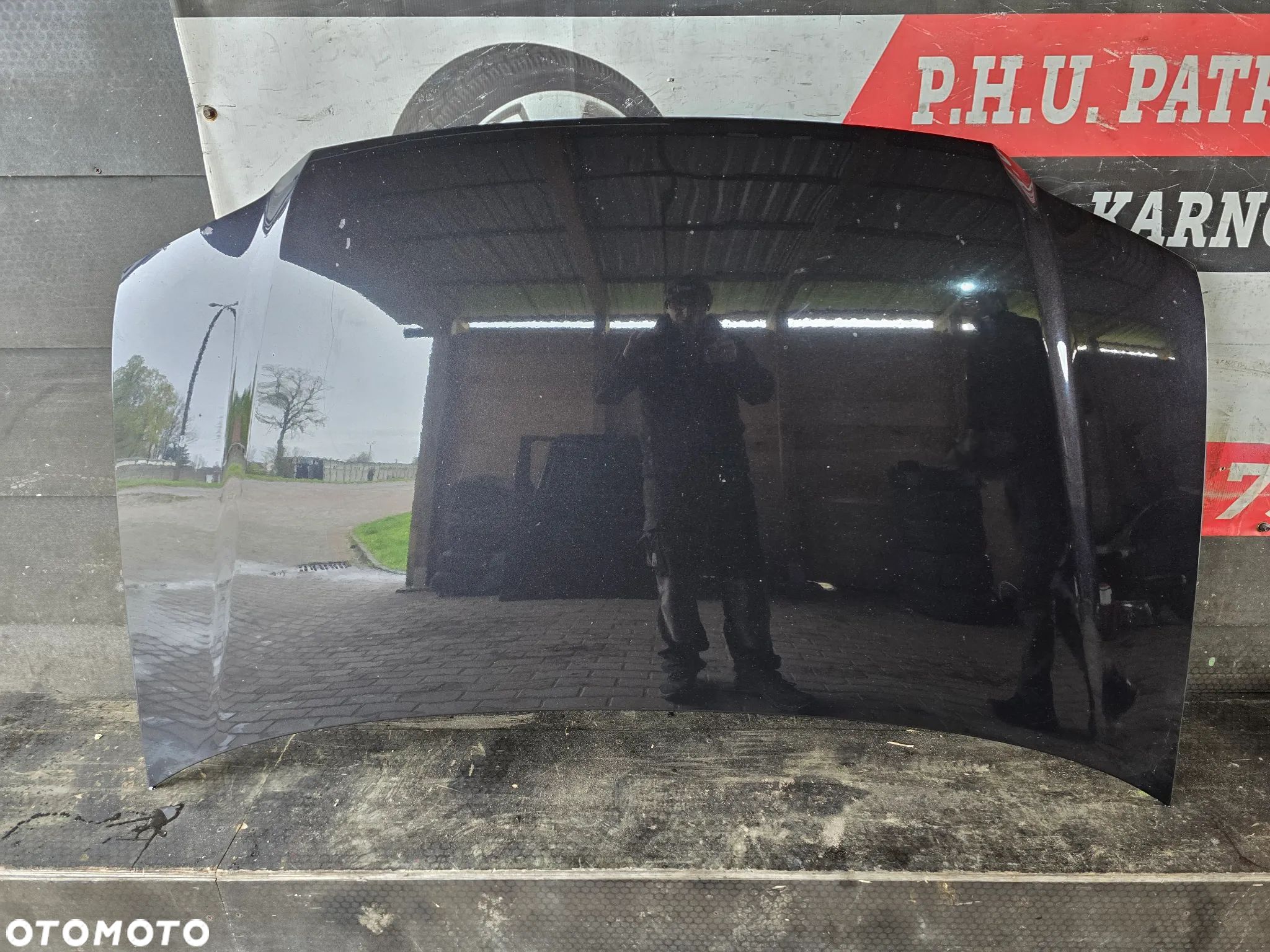 Maska  VW TOURAN I 1T0 LC9Z - 1