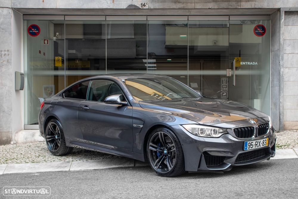 BMW M4 Auto - 3