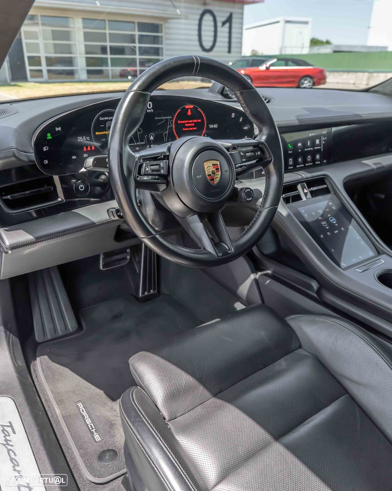 Porsche Taycan Turbo - 19