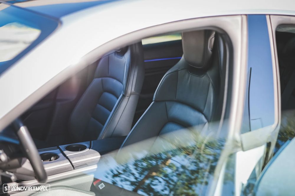 Porsche Taycan 4S - 26