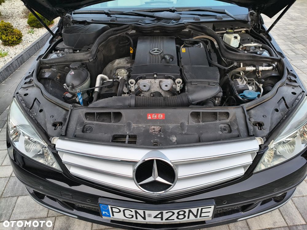 Mercedes-Benz Klasa C 180 Kompressor BlueEFFICIENCY Avantgarde - 24
