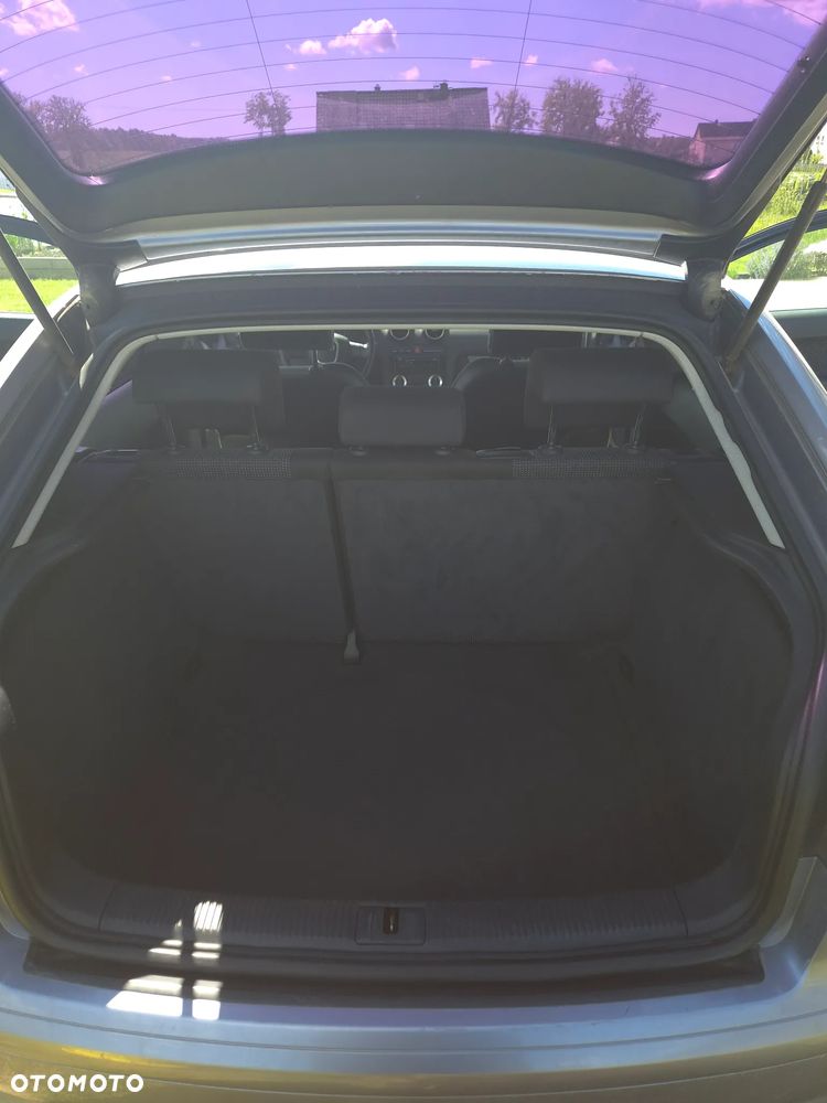 Audi A3 3-drzwiowe 1.6 FSI Ambiente - 7