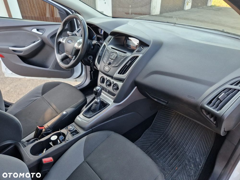 Ford Focus - 21