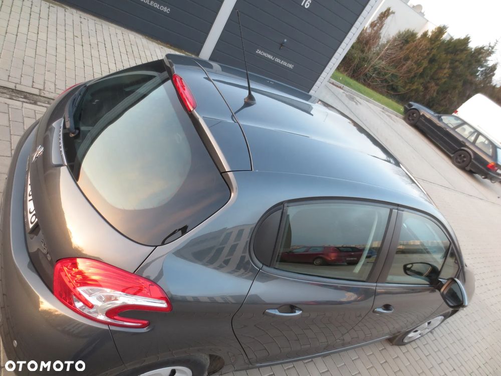 Peugeot 208 1.4 HDi Access - 23