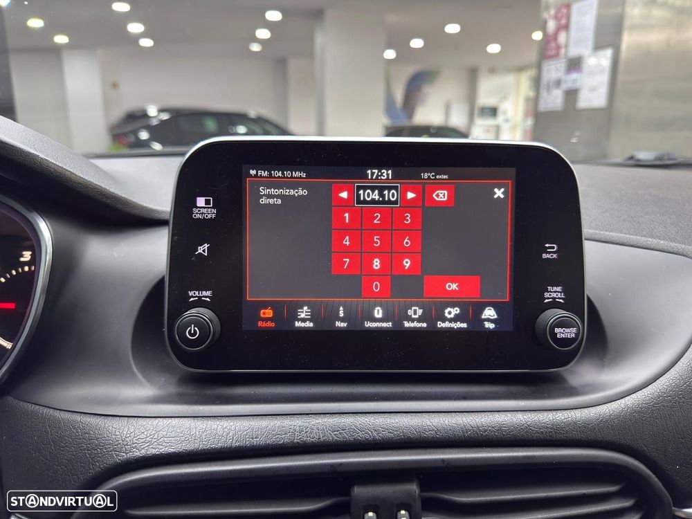 Fiat Tipo Station Wagon 1.6 M-Jet Lounge Tech J17 - 16