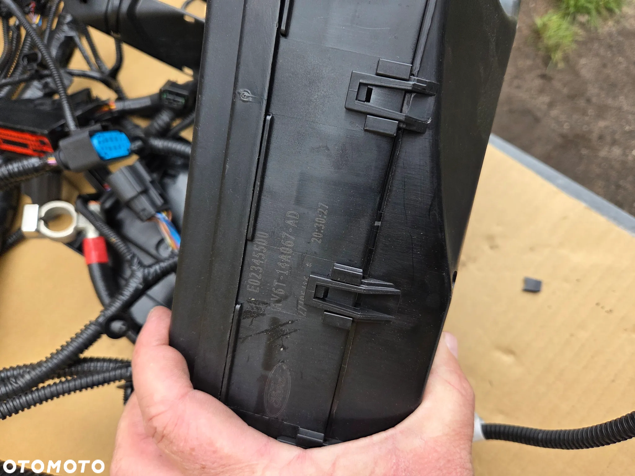 wiązka instalacja Ford C-Max II C344 2058234 F1DT-14K733-BRG AV6T-14A067-AD F1DZ-14290-W skrzynka bezpieczników BSI - 7