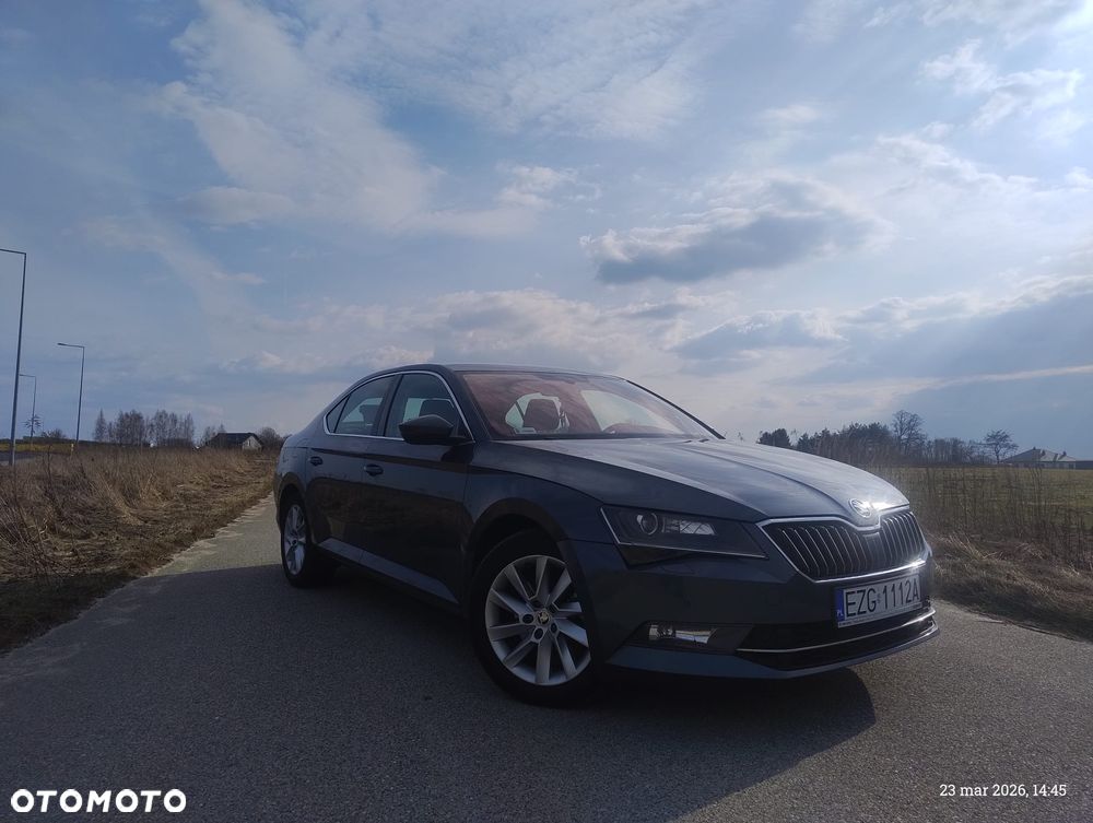 Skoda Superb 2.0 TDI Ambition - 2