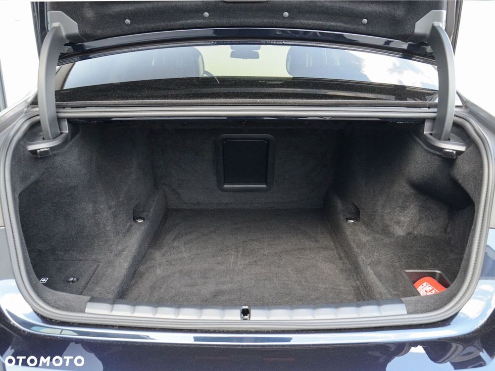 BMW Seria 7 - 17