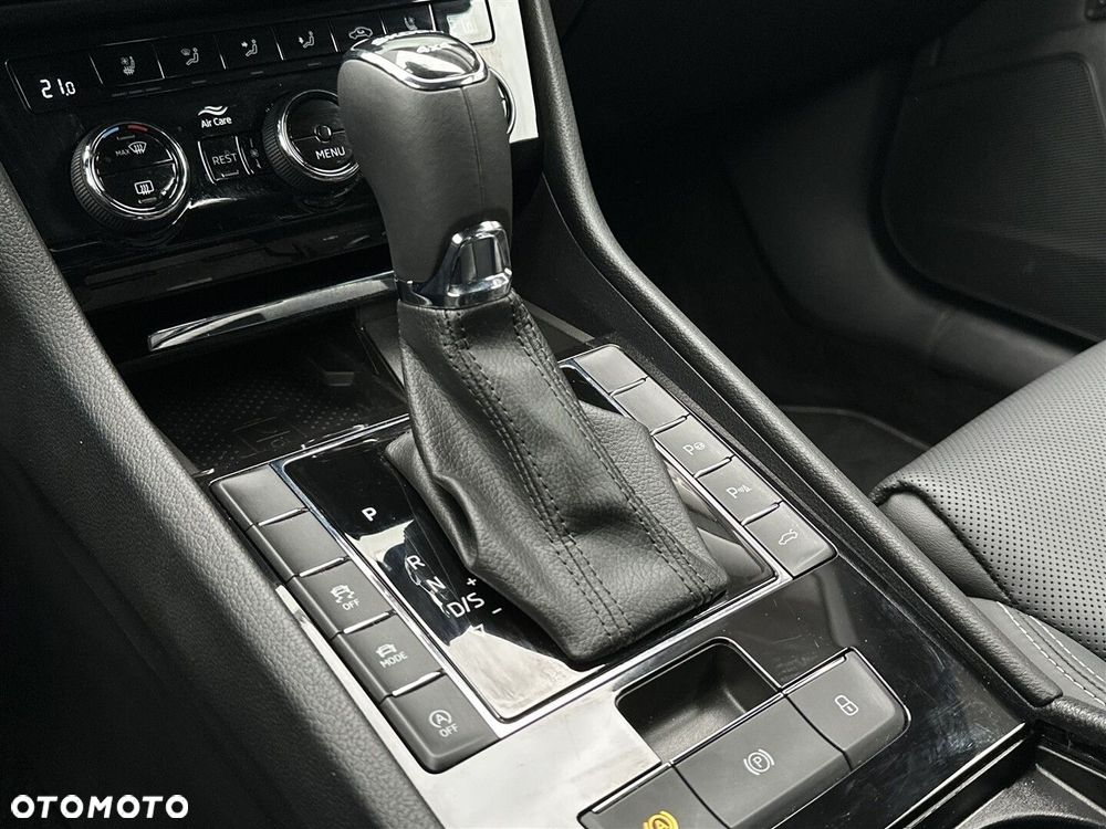 Skoda Superb 2.0 TDI SCR L&K DSG - 18