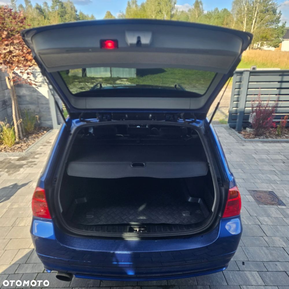 BMW Seria 3 320i - 17