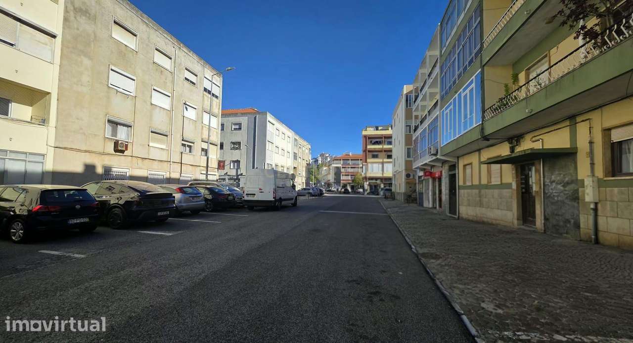 Apartamento T3 | Rio de Mouro - com contrato de arrendamento em vigor - Grande imagem: 5/6
