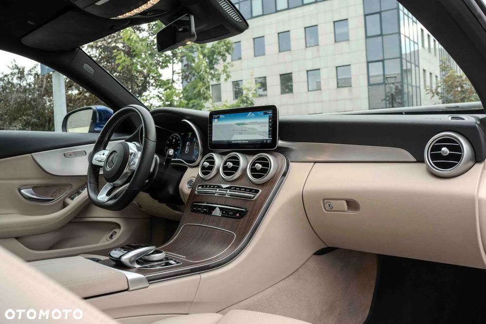 Mercedes-Benz Klasa C 200 4MATIC 9G-TRONIC - 18