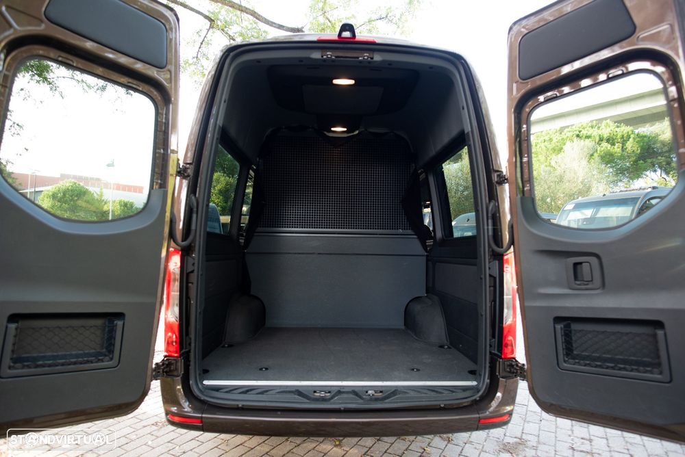 Mercedes-Benz Sprinter - 9