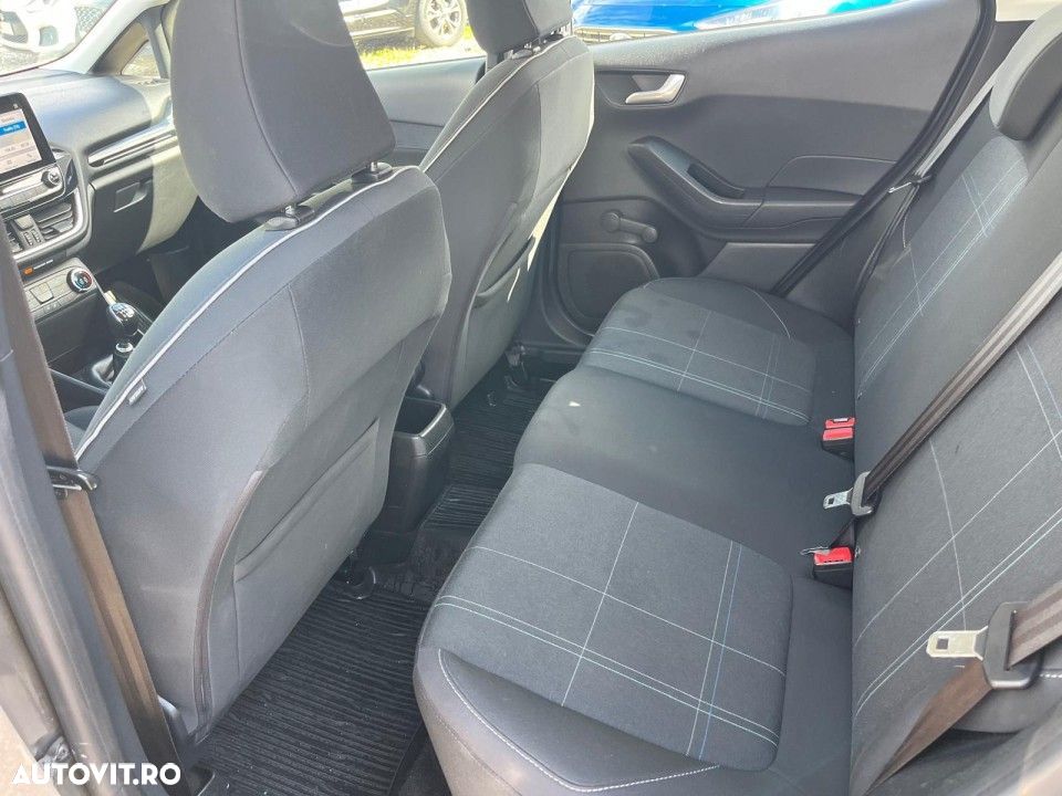 Ford Fiesta - 12