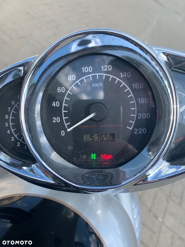 Harley-Davidson V-Rod Street Rod - 11