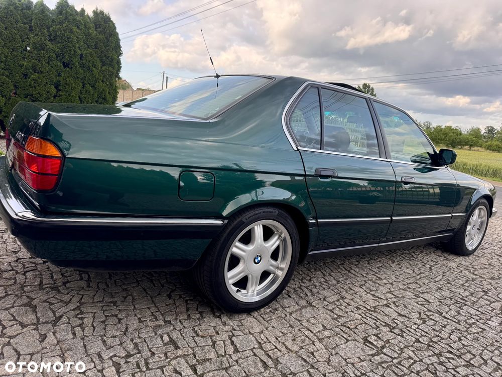 BMW Seria 7 - 12