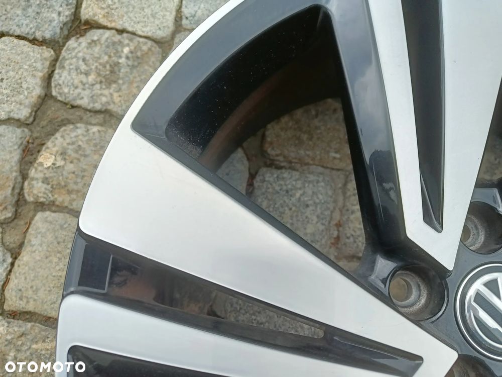 Felga aluminiowa 18 VW T-Cross T Cross 7Jx18 H2 ET39 2GM601025H - 2