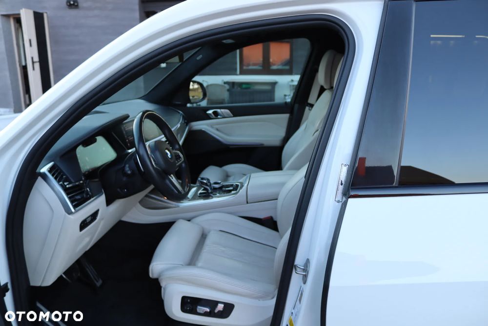 BMW X7 M50i sport - 21