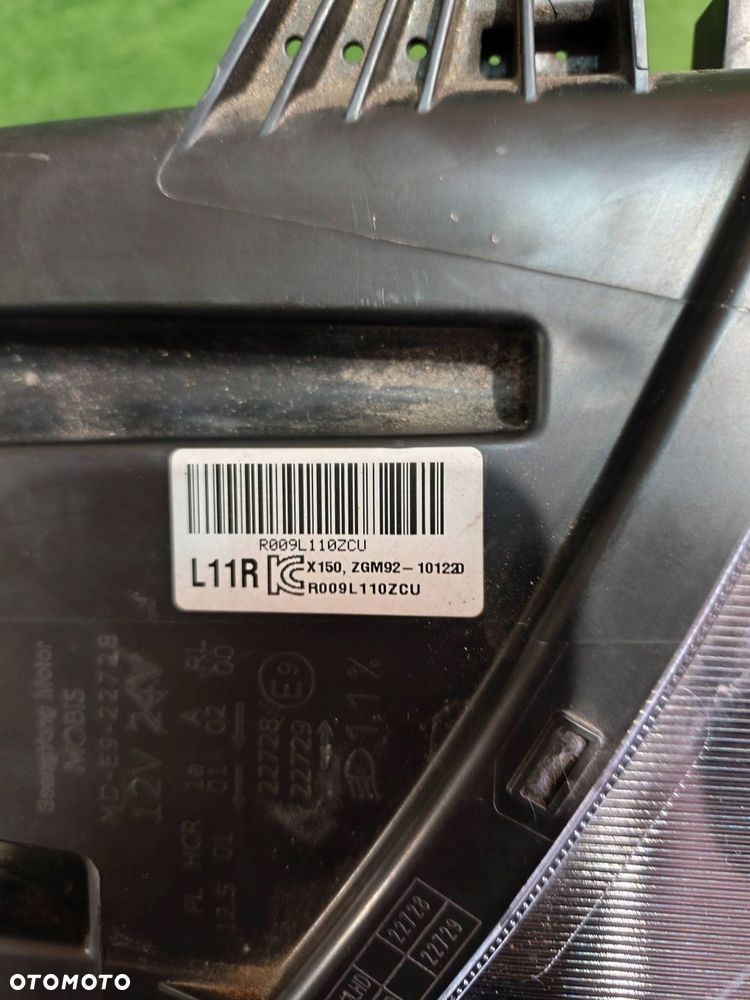 REFLEKTOR PRAWY PRZÓD SSANGYONG TIVOLI LIFT 19- FULL LED NR.995 - 7