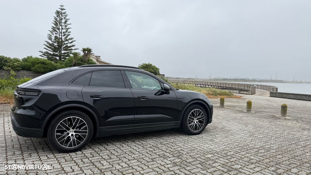 Porsche Macan Electric - 9