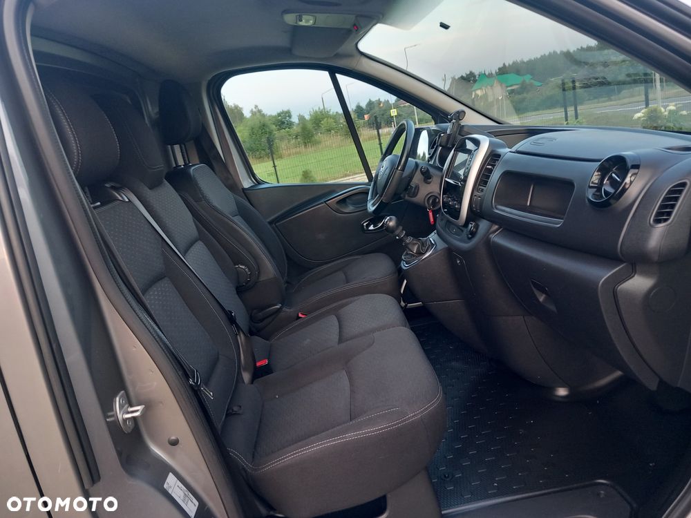 Opel Vivaro - 10