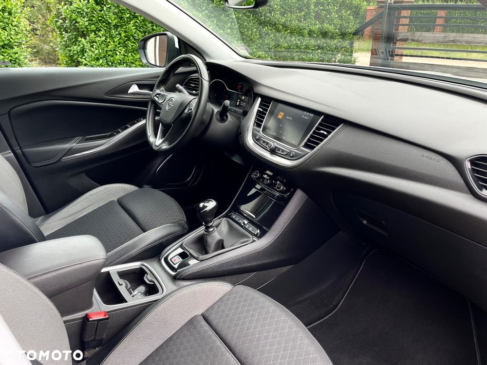 Opel Grandland X 1.6 D Start/Stop Business Edition - 11