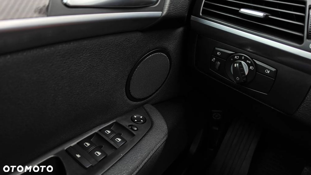 BMW X5 xDrive30i - 38
