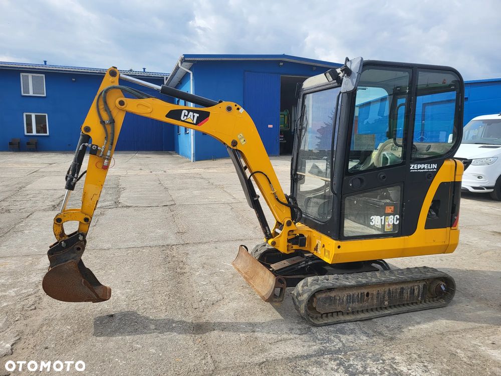 Caterpillar 301.8 c spr z Niemiec