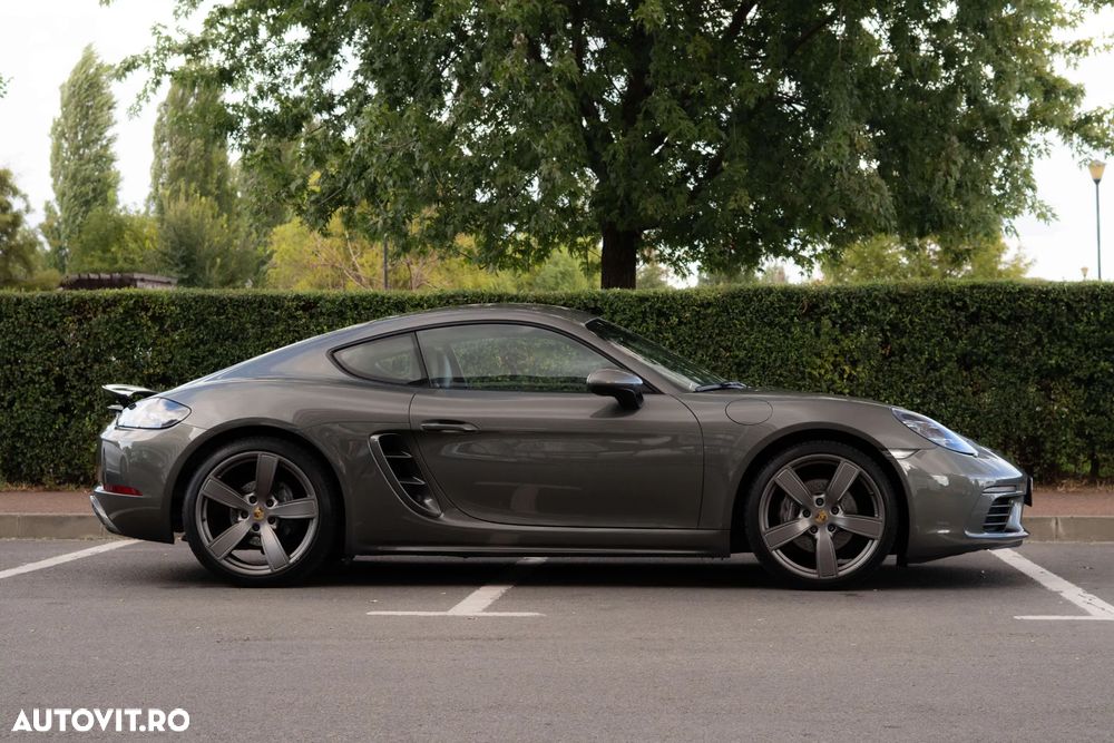 Porsche Cayman 718 PDK - 12