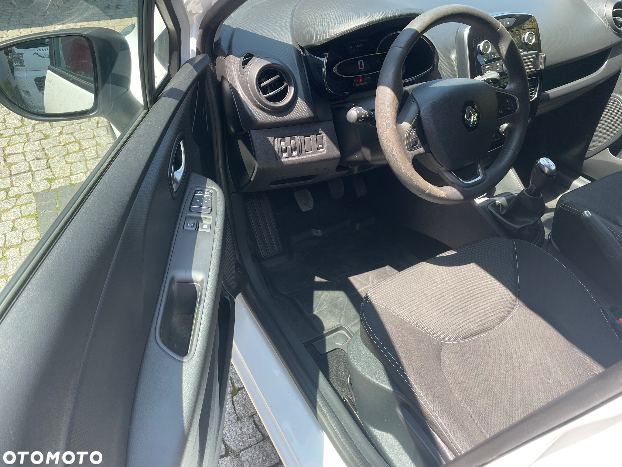 Renault Clio 1.5 dCi Alize - 6