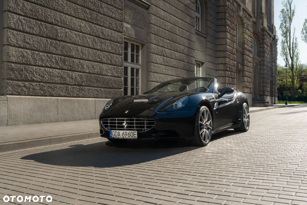 Ferrari California F1 DCT - 3